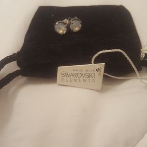 Brand new earrings made Swarovski crystals